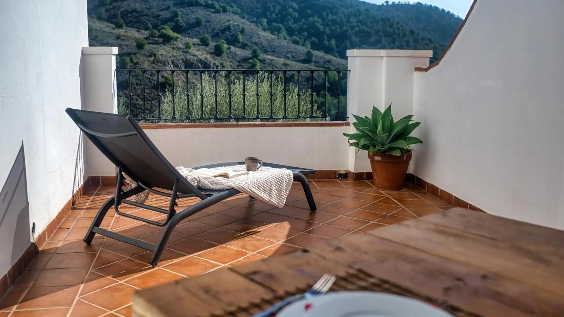 La Perla De Frigiliana Suites & Villa Apartment