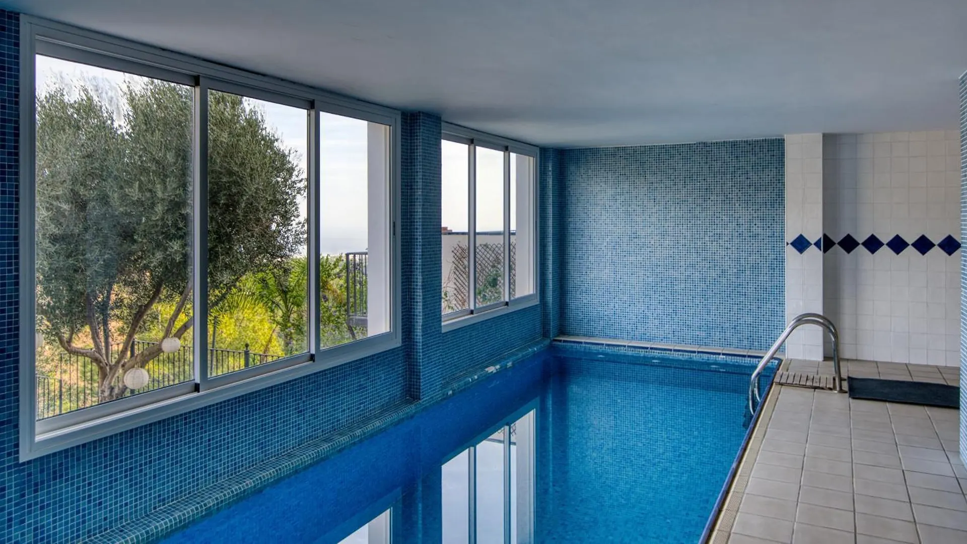 La Perla De Frigiliana Suites & Villa Apartment